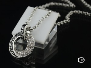 versace-necklace-88372